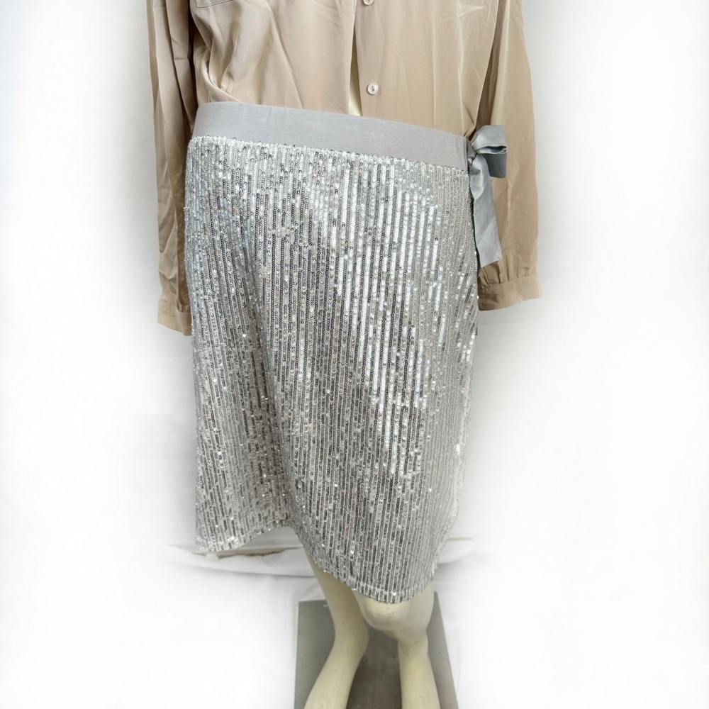 Silver sequins Skirt Size 1X NWT